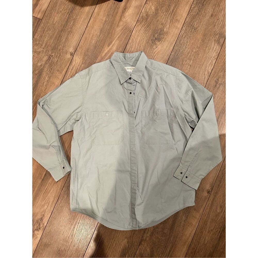 The north face button up long sleeve